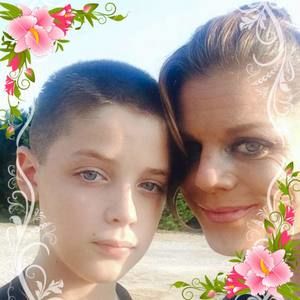 Meet your Posher, Angie